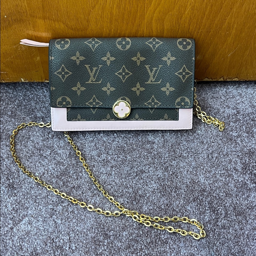 Louis Vuitton Green and Cream Monogram Chain Wallet